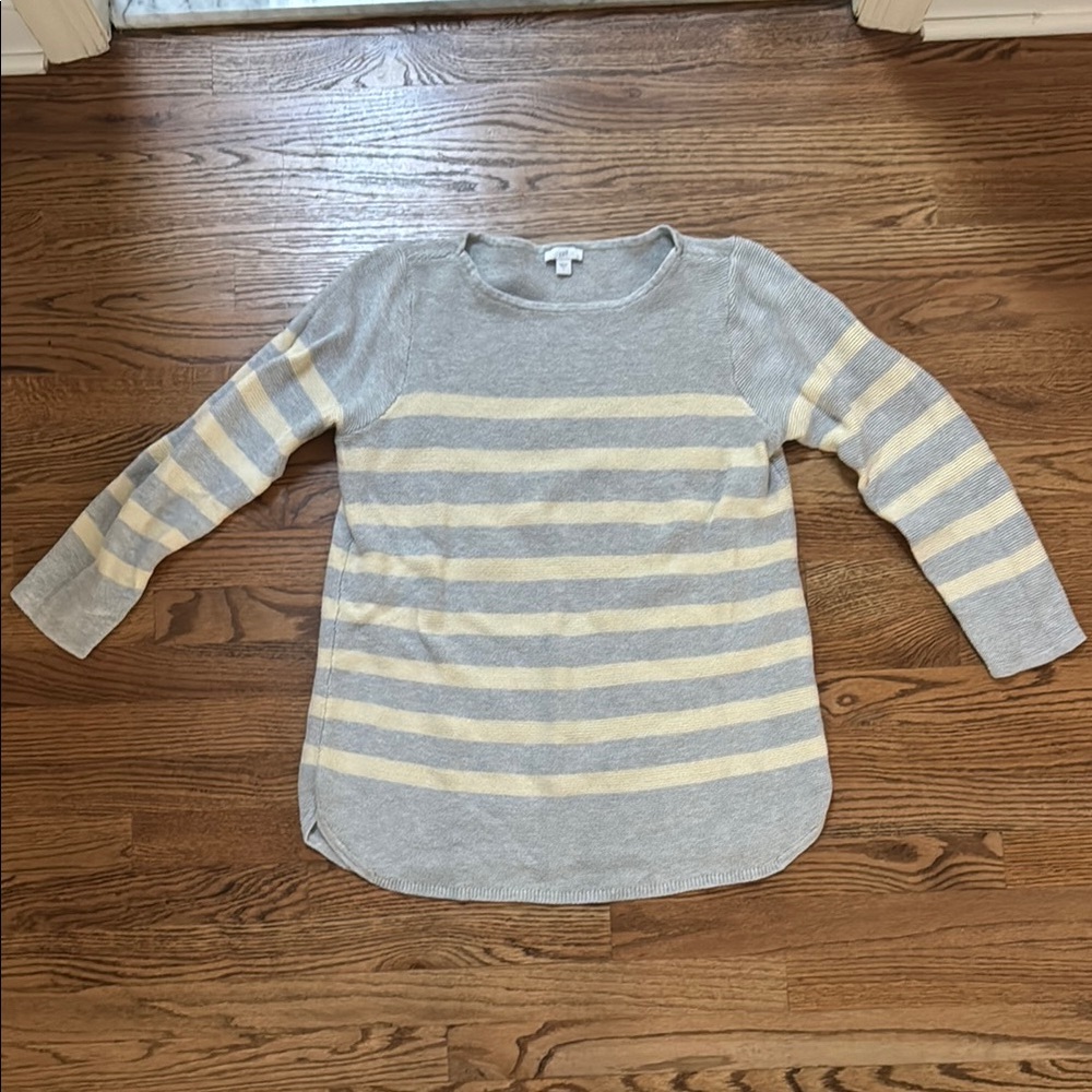 J. Jill Light Gray Knit Top